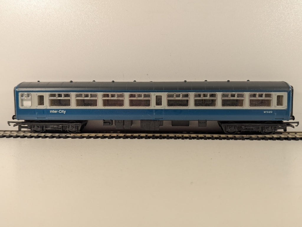 Hornby OO Gauge BR Mark 2 Coach Passenger Coach M5120 BR Blue & Grey