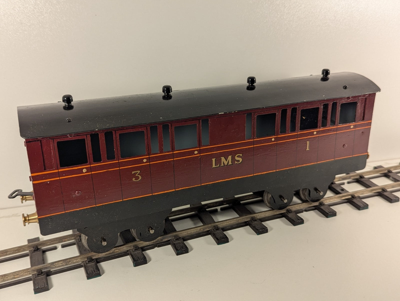Metal Kitbuilt O Gauge LMS 1st / 3rd Composite Coach