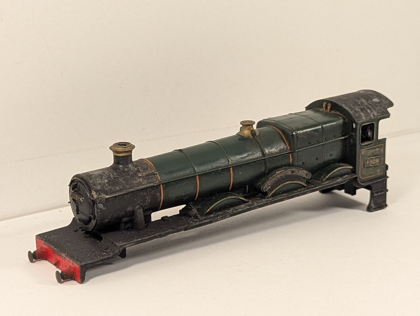 Tri-ang OO Gauge Class 4900 Hall Class 'Dumbleton Hall' Locomotive Body Shell