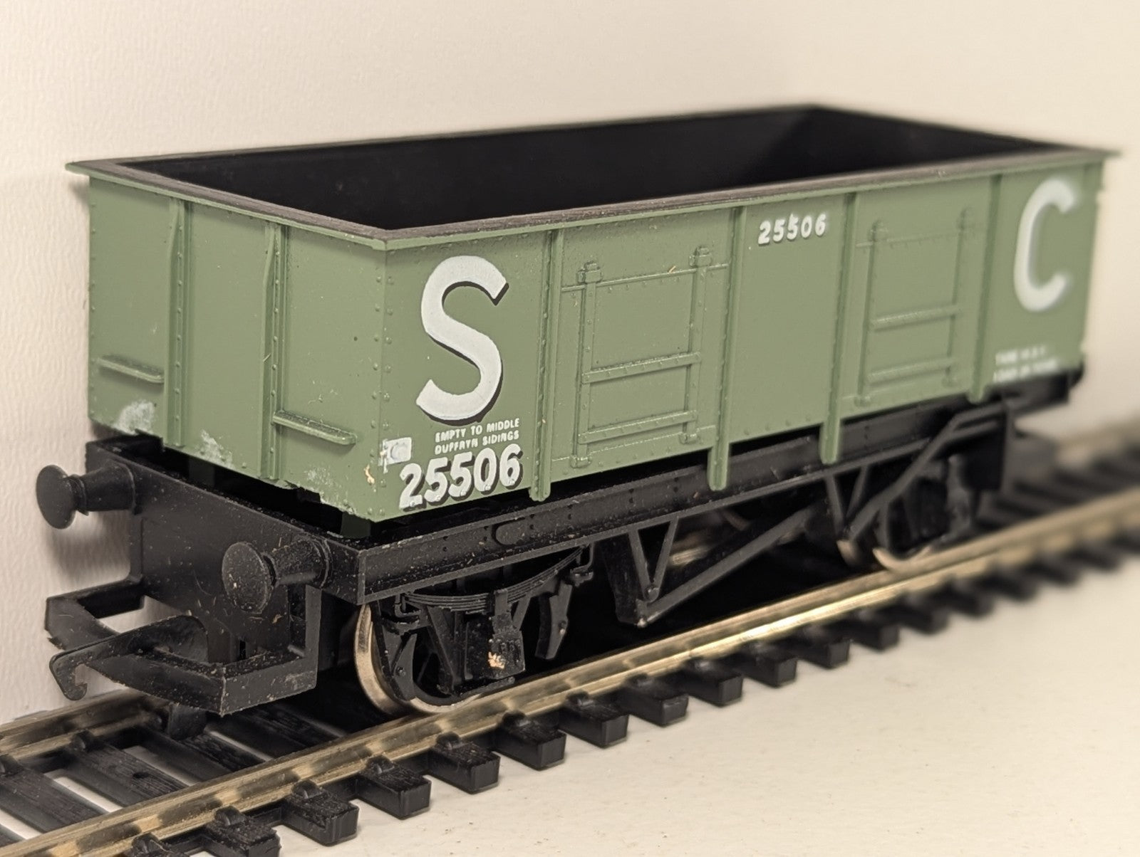 Hornby R730 OO Gauge “S.C.” Mineral Wagon