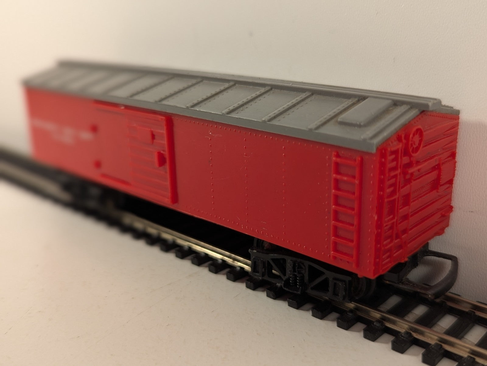 Tri-ang OO Gauge Transcontinental Permanent Way Box Car Goods Wagon