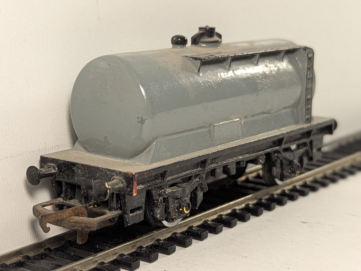 Hornby Dublo OO Gauge 4-Wheel Tank Wagon Grey (Repainted)