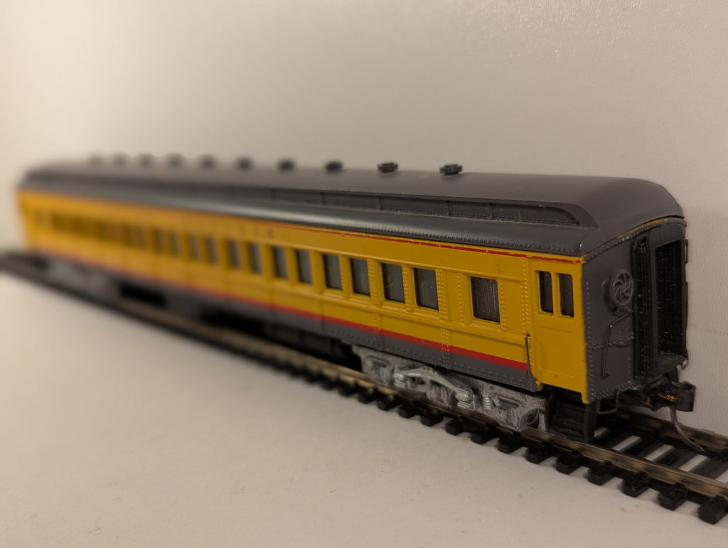 Bachmann Spectrum HO Gauge Heavyweight Coach Passenger Coach 1114 Union Pacific