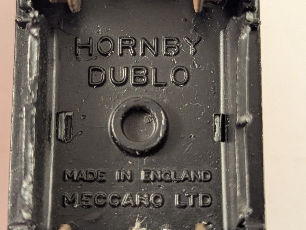 Hornby Dublo OO Gauge Vacuum Oil Company Tank Wagon Goods Wagon Vacuum Oil Red