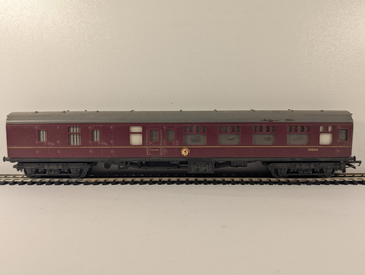 Tri-ang OO Gauge BR Mk1 Brake Second Corridor Coach Passenger Coach 35024