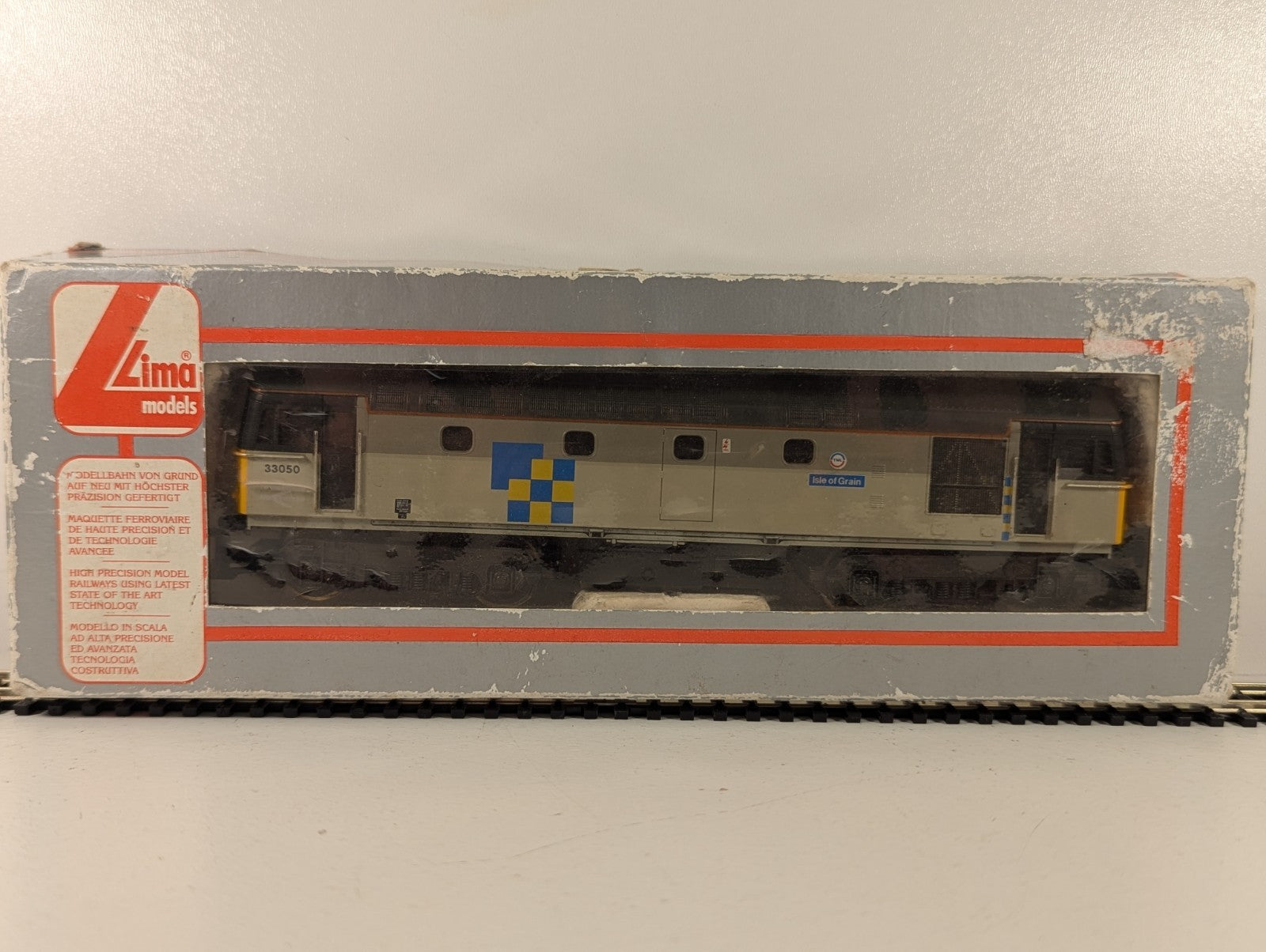 Lima 208108L Class 33 33050 “Isle of Grain” Railfreight Construction Grey