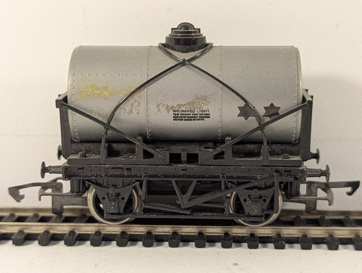 Tri-ang OO Gauge Shell Lubricating Oil Tank Wagon Goods Wagon Silver R.127