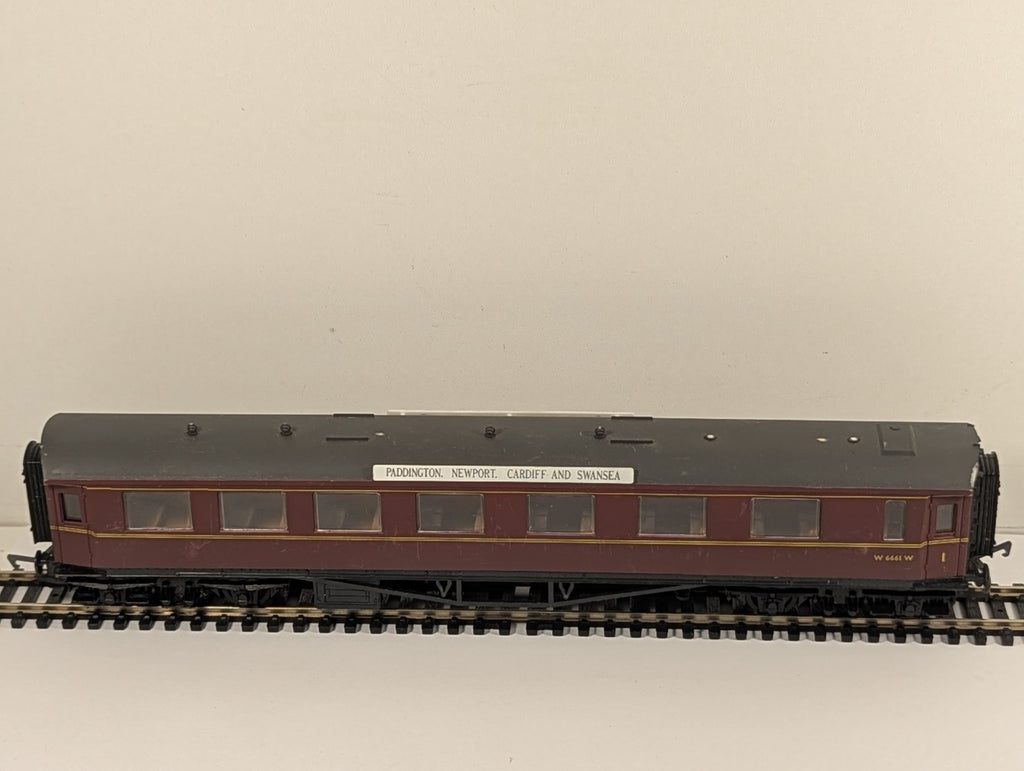 Airfix 54302 OO Gauge BR Maroon GWR Centenary First Class Coach W6661W