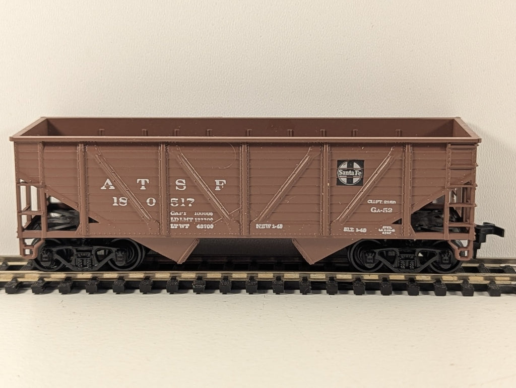 Athearn HO Gauge Santa Fe 34ft Twin Bay Hopper 180517