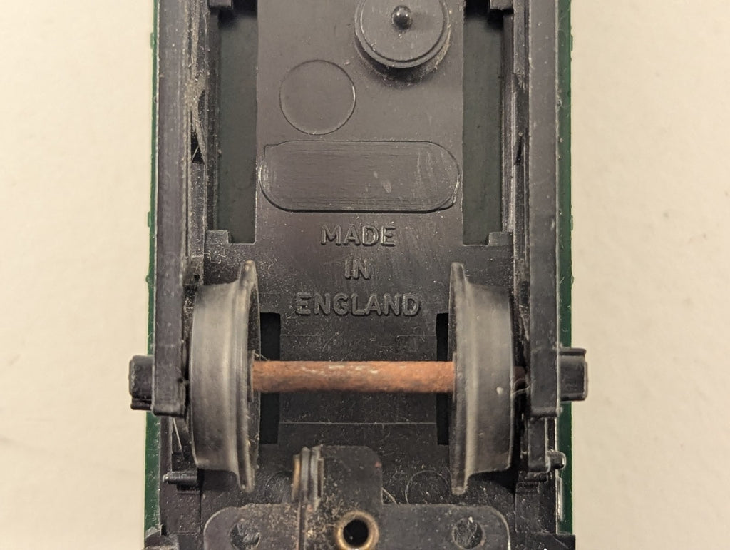 Tri-ang OO Gauge 5 Plank Open Wagon Green
