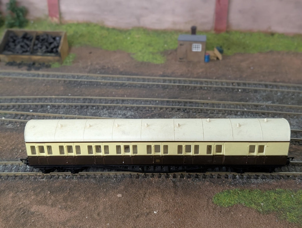 Airfix 54250 Class B Suburban Brake 1st/3rd Coach 6895 Brown/Cream