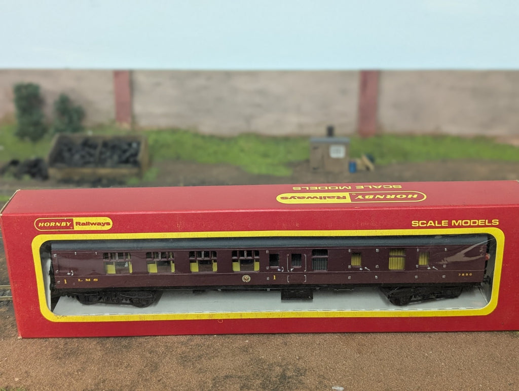 Triang LMS Coach Brake Class Repainted Renumbered 7890