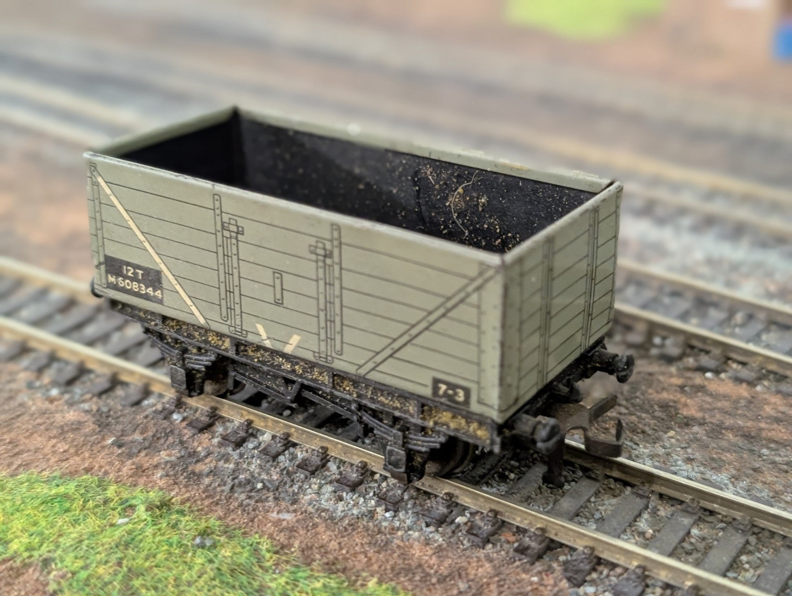 Hornby Dublo 7 Plank Open Wagon. 12T M608344
