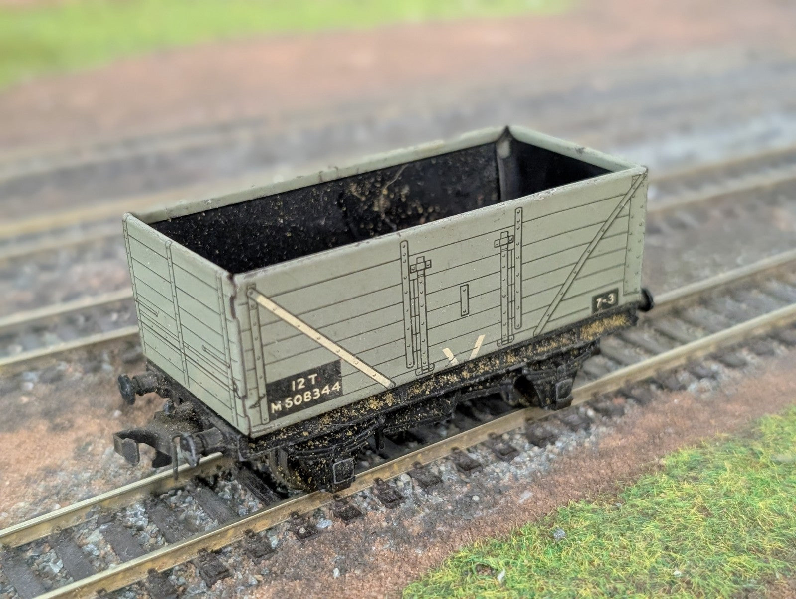 Hornby Dublo 7 Plank Open Wagon. 12T M608344
