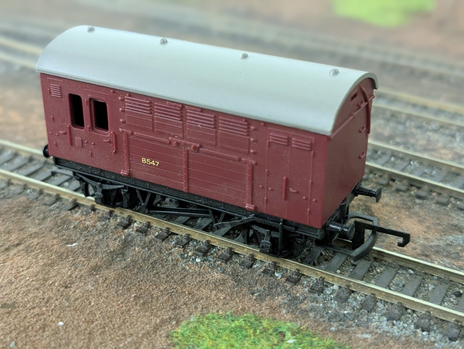 Tri-ang R123 OO Gauge Horse Box Wagon B547