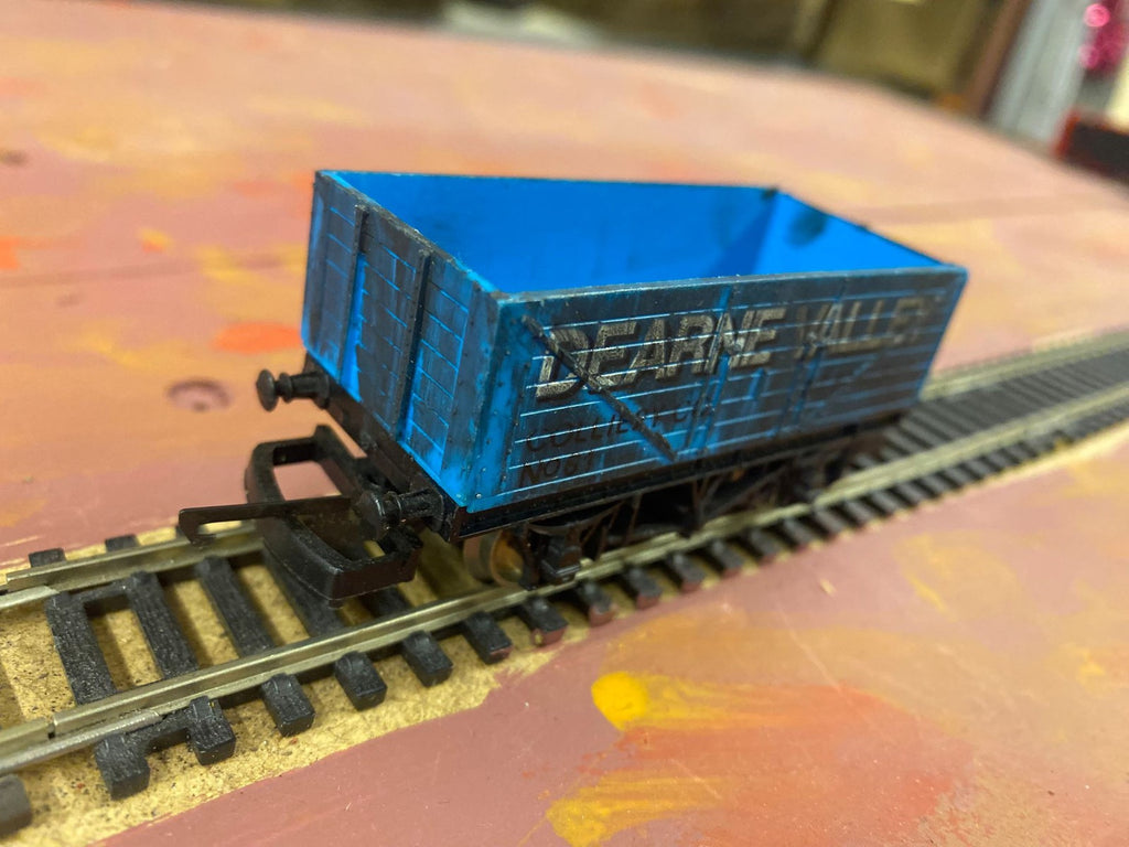 Lima OO Gauge Dearne Valley 7 Plank Wagon