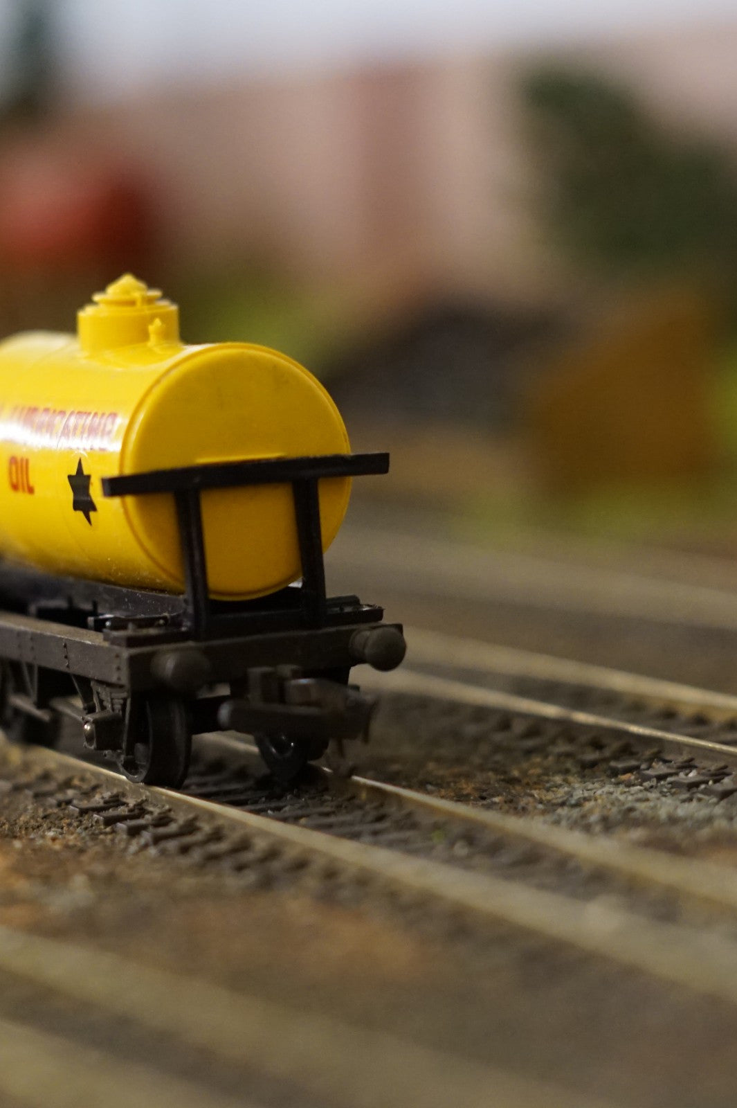 Tri-ang Hornby R211 OO Gauge BR Shell Lubricating Oil Tank Wagon Boxed