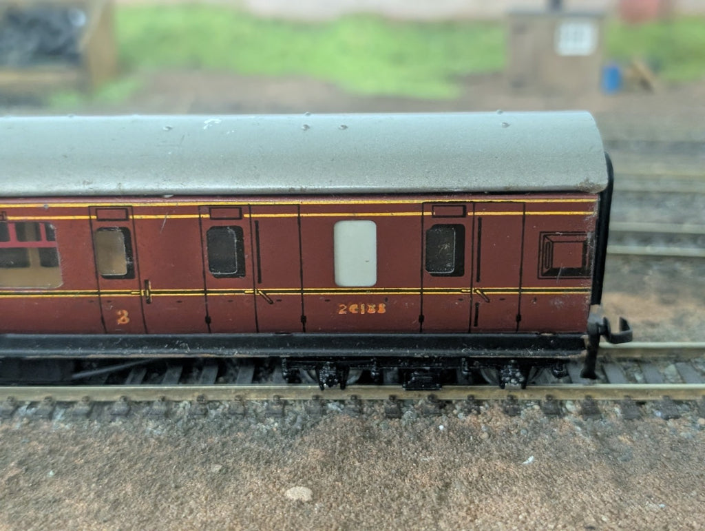 Hornby Dublo OO Gauge LMS Corridor Third Coach M26133