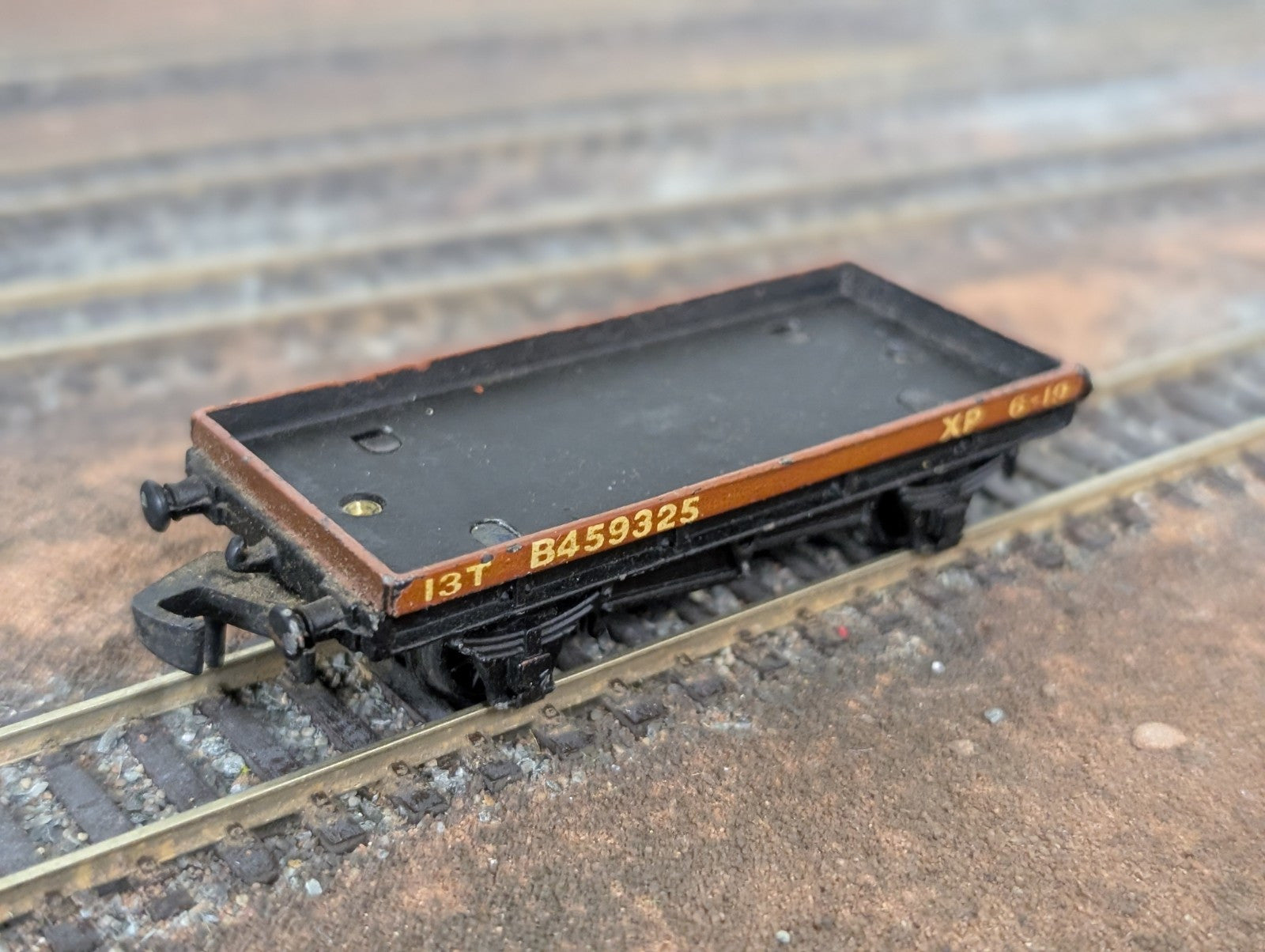 Hornby Dublo OO Gauge 13 Ton Flat Wagon B459325 XP 6-19