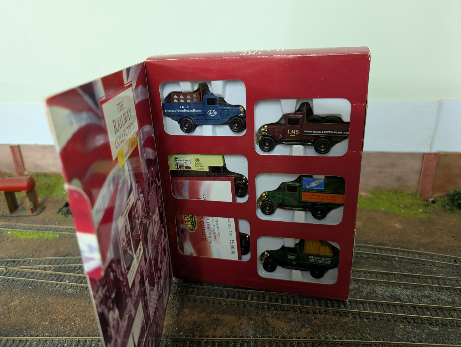 Oxford Heritage Classics The Railway Collection – 6 Vintage Die-Cast Vehicles