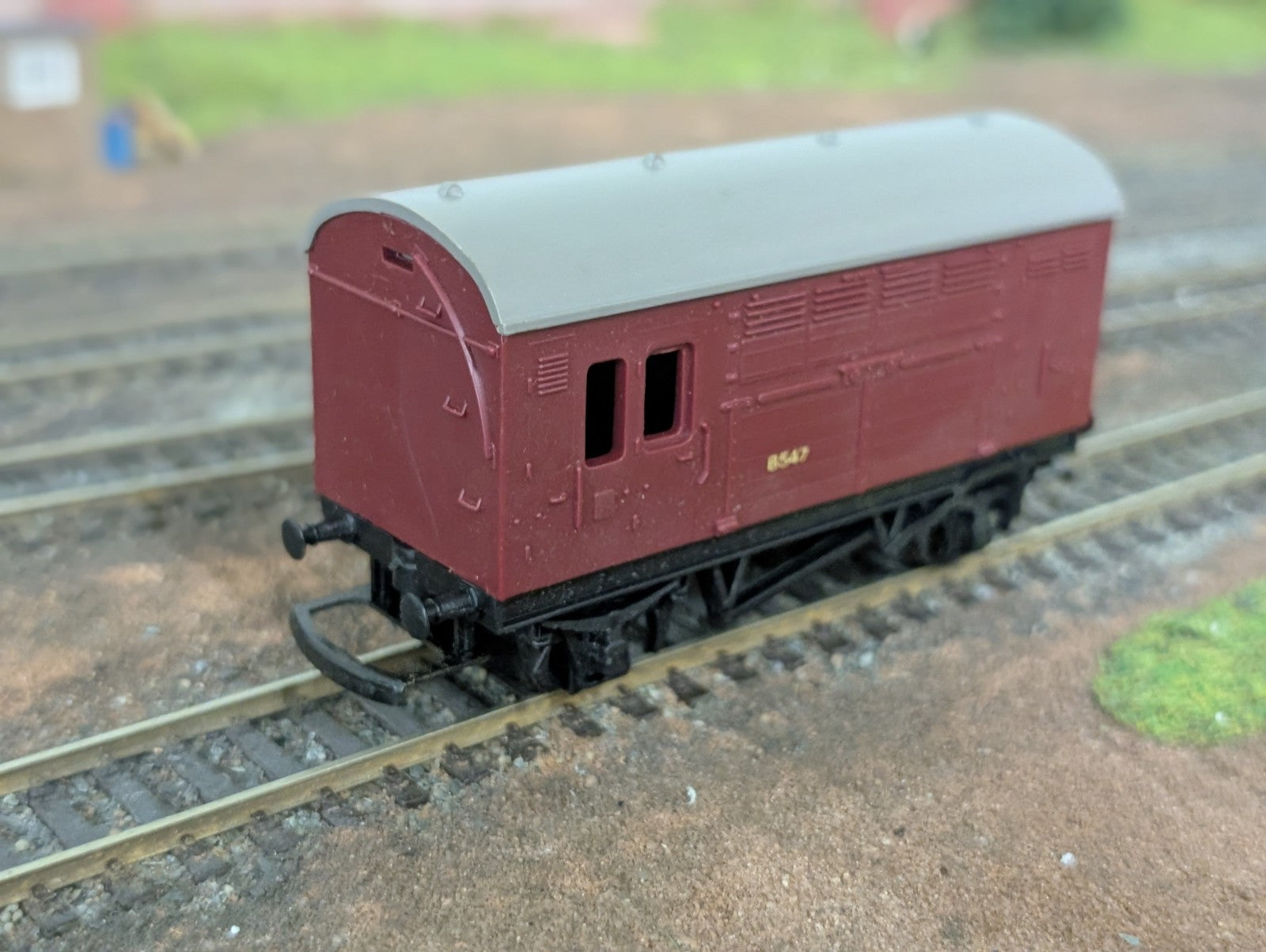 Tri-ang R123 OO Gauge Horse Box Wagon B547