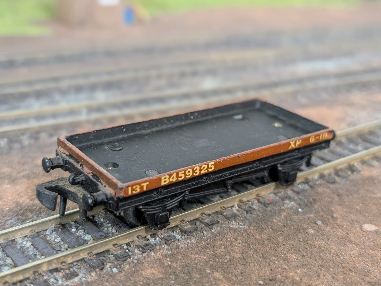 Hornby Dublo OO Gauge 13 Ton Flat Wagon B459325 XP 6-19