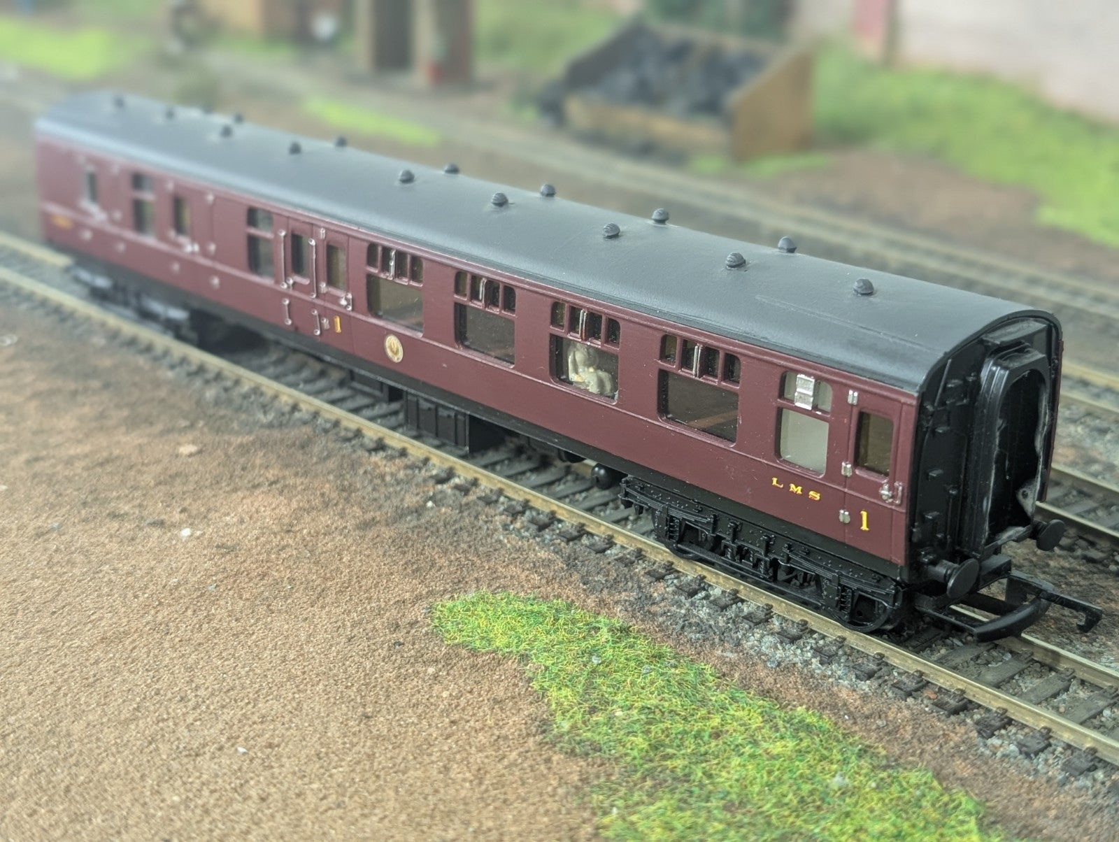 Triang LMS Coach Brake Class Repainted Renumbered 7890
