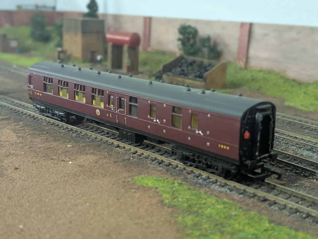 Triang LMS Coach Brake Class Repainted Renumbered 7890