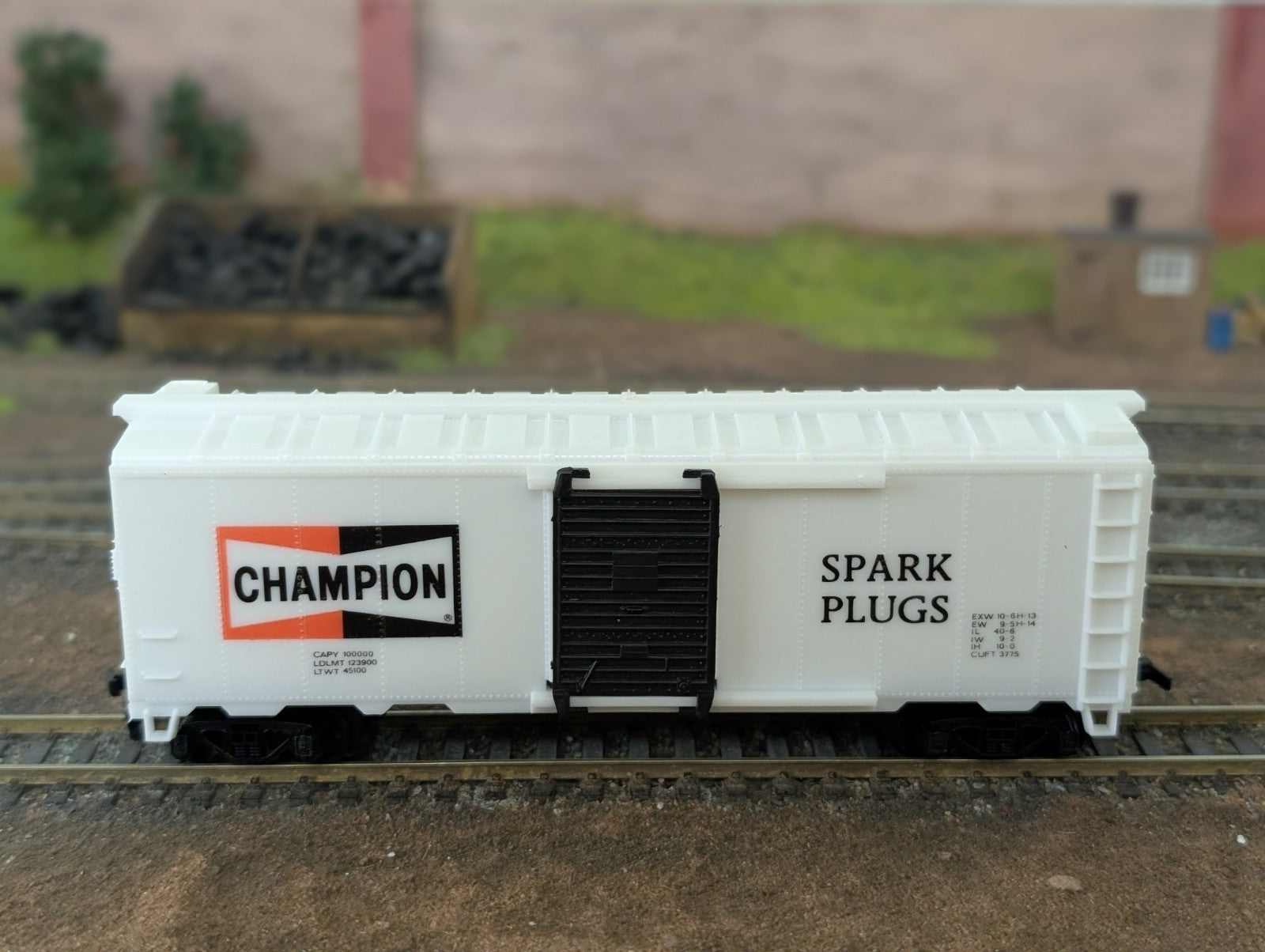 HO Scale Model Power, 40' Box Car, Champion Spark Plugs, White
